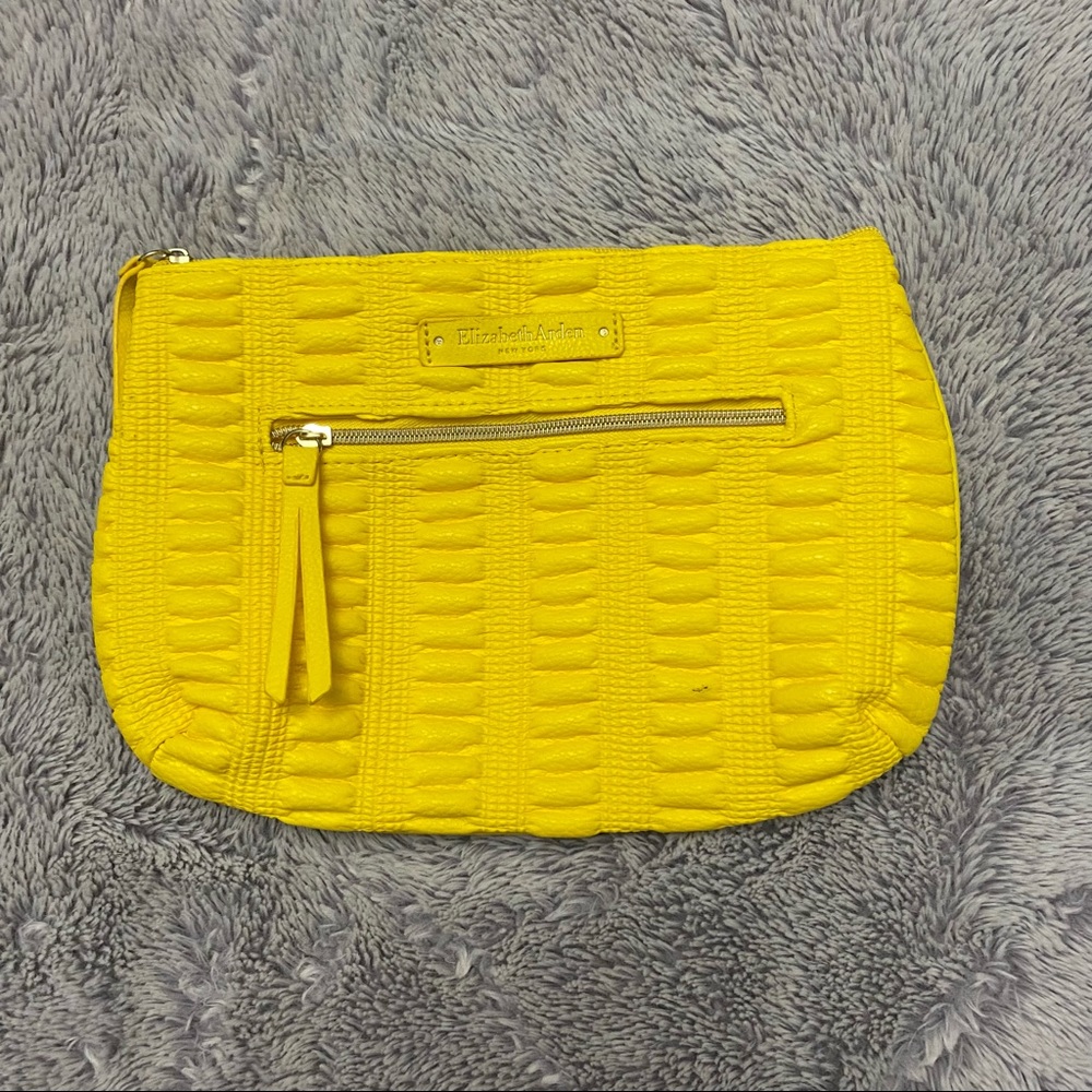 Elizabeth Arden Pouch